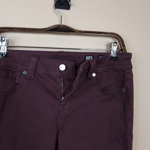 Miss Me Mid Rise Skinny Jeans in Dark Wine Size 28 - Picture 8 of 10